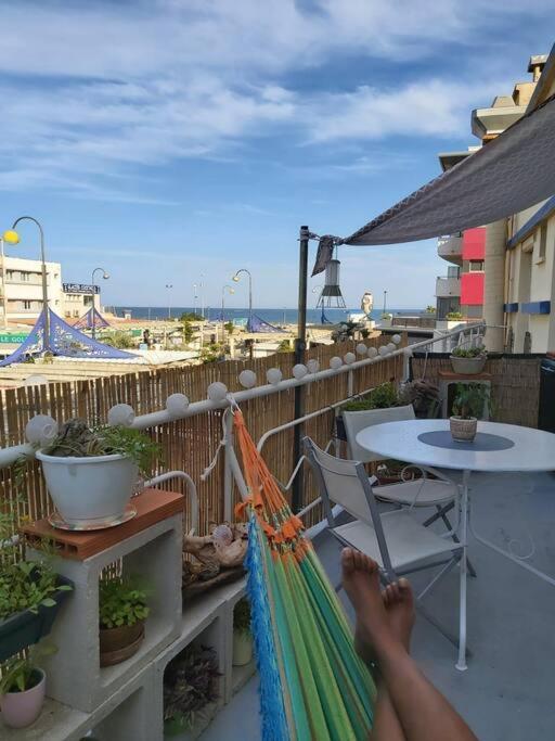 T2 Cosy A La Plage, Terrasse Vue Sur Mer Et Parking Privatif Narbonne Bagian luar foto