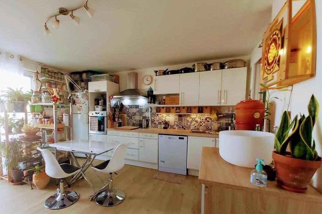 T2 Cosy A La Plage, Terrasse Vue Sur Mer Et Parking Privatif Narbonne Bagian luar foto